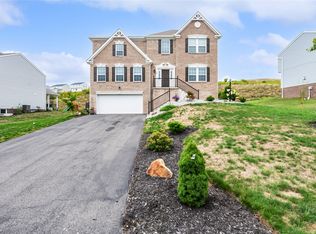 104 Chesapeake Dr, Pittsburgh, PA 15236