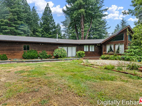 220 Malvin Murphy Ln, Crescent City, CA 95531