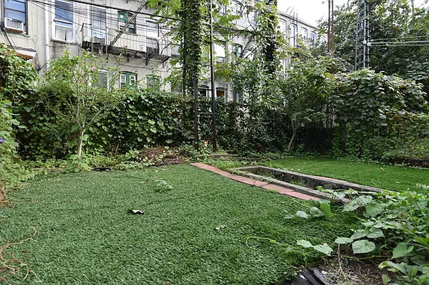 Rented by Coda Real Estate NYC | media 23