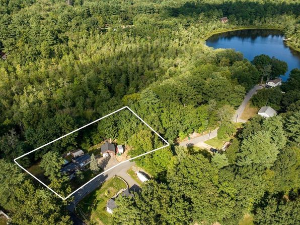2 Half Moon Lane, Kingston, NH 03848