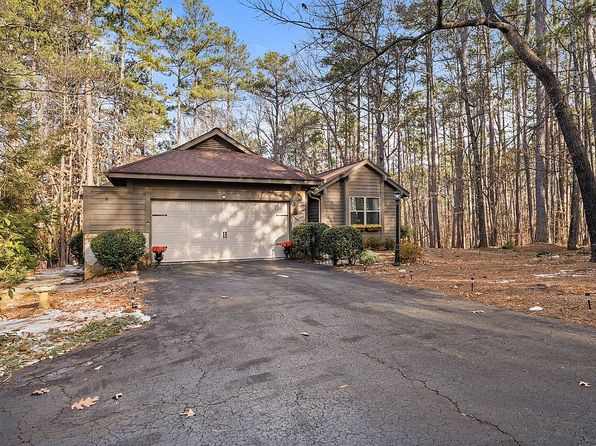 11 Pine Garden Way Dr