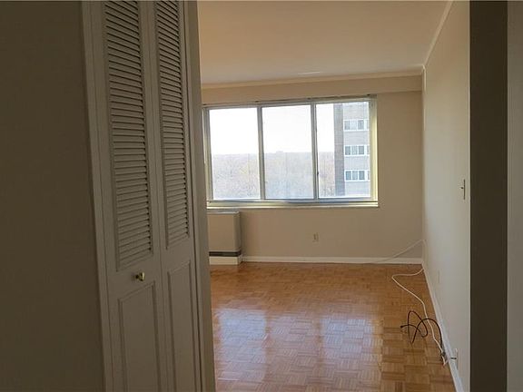 4th image of 12520 Edgewater Dr APT 1201