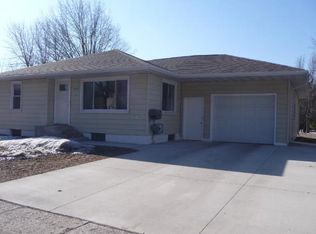 315 7th Ave NW, Waseca, MN 56093