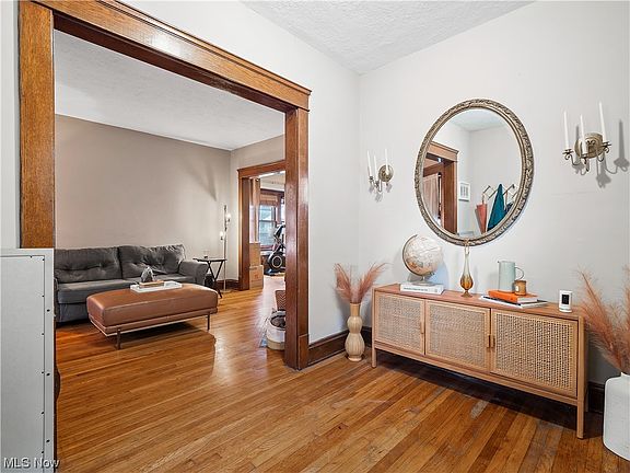 4th image of 1356 W 64th St