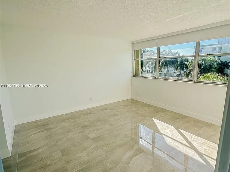 16546 NE 26th Ave #4J — Photo 12