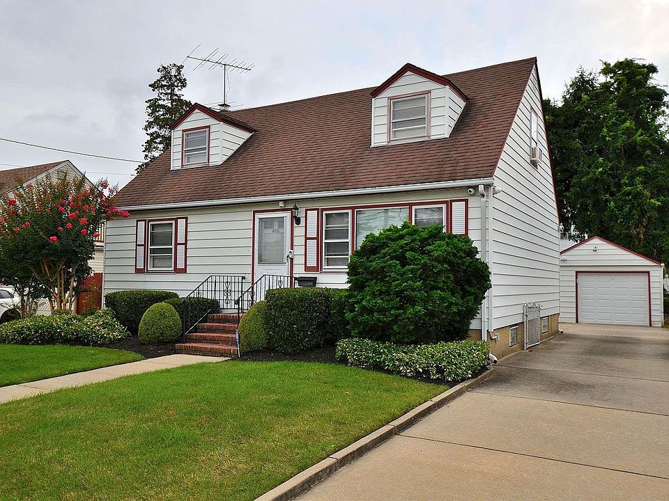 1st image of 466 Maple Avenue