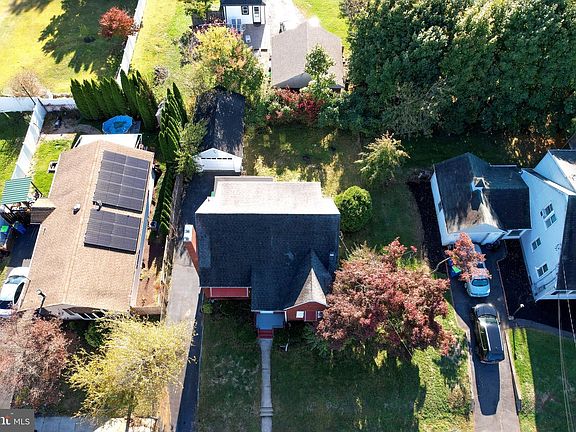 3rd image of 112 Huff Ave