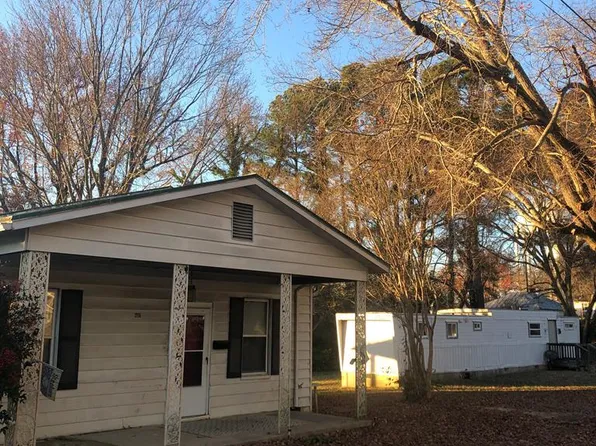 208 Bryan St, South Hill, VA 23970