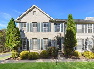 931 Royal Ct N, Canonsburg, PA 15317