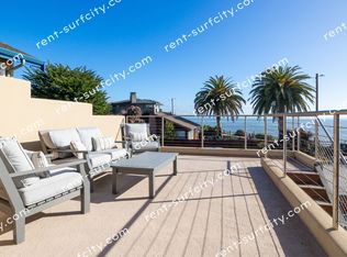 215 35th Ave, Santa Cruz, CA 95062