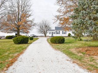 21503 405th St, Pittsfield, IL 62363