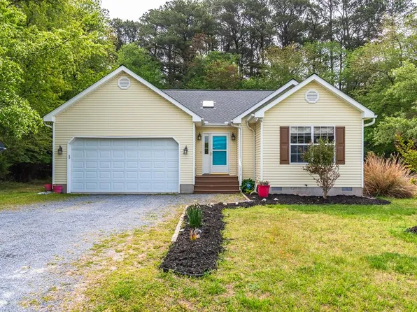 2415 Octopus Rd, Greenbackville, VA 23356