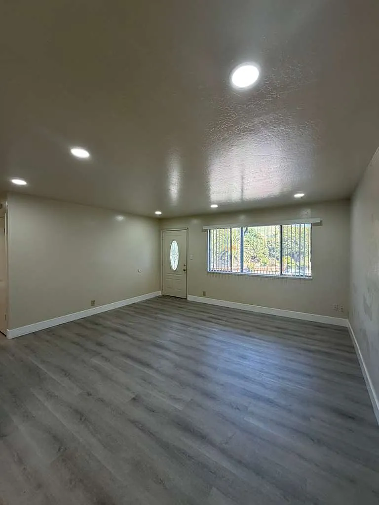 Building Photo - 37847 Niles Blvd #10