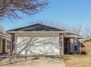 825 Cruise St, Denton, TX 76207