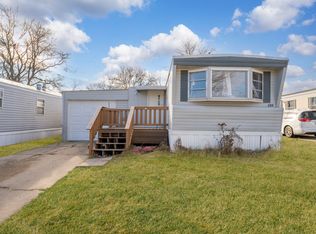 2314 Chestnut St, Sycamore, IL 60178