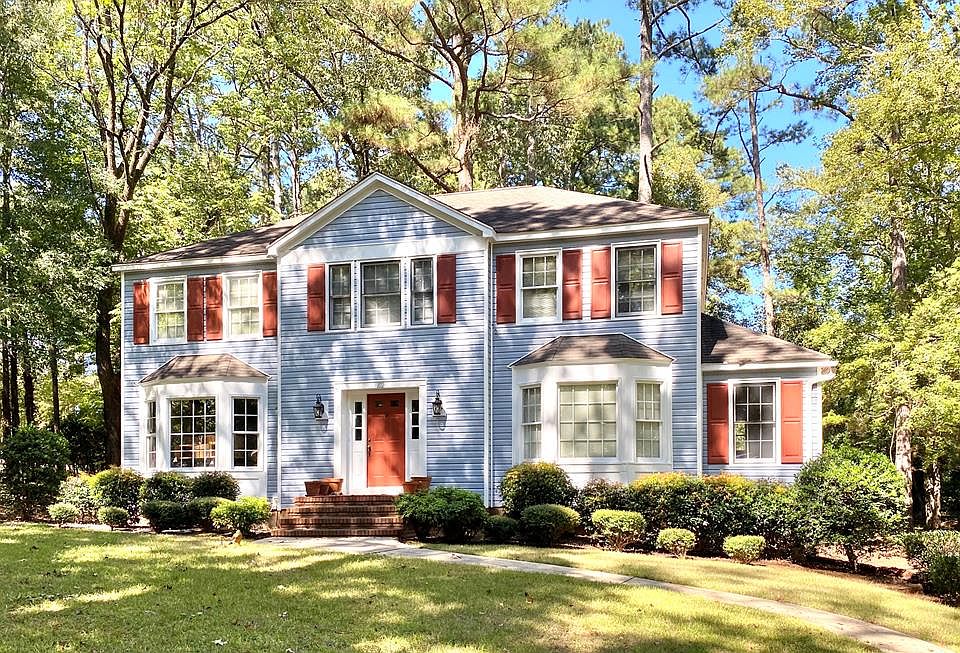 1st image of 102 Longwood Ln