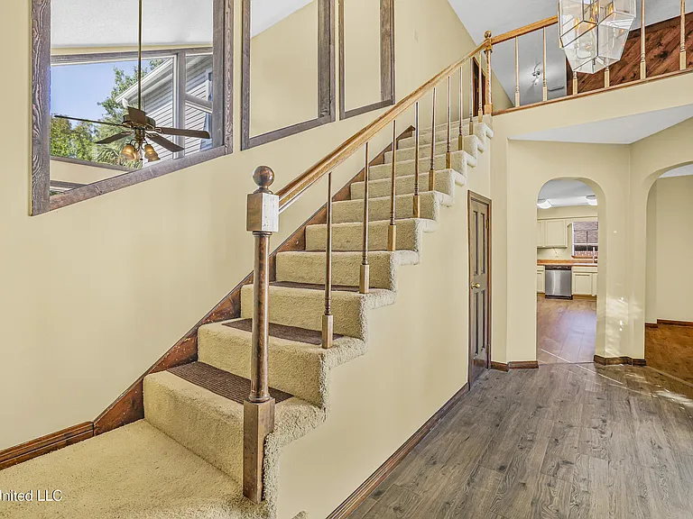4409 Shadow Wood Cir — Photo 10