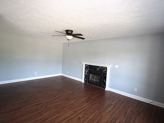 4th image of 901 Brighton Ave