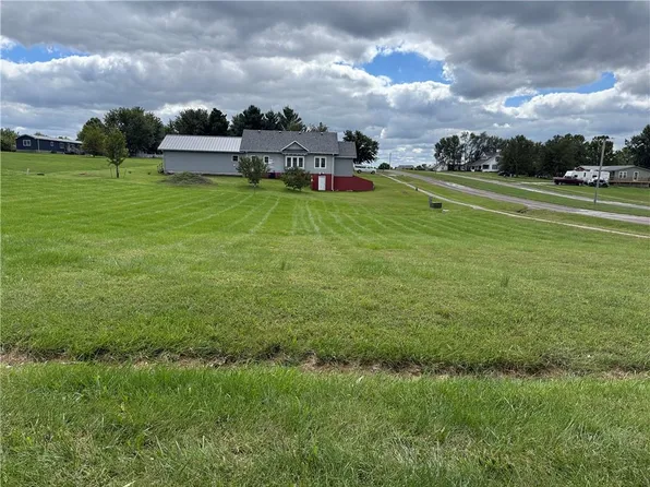 200 Oak St, Pattonsburg, MO 64670