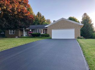 17 Clarmar Rd, Fayetteville, NY 13066