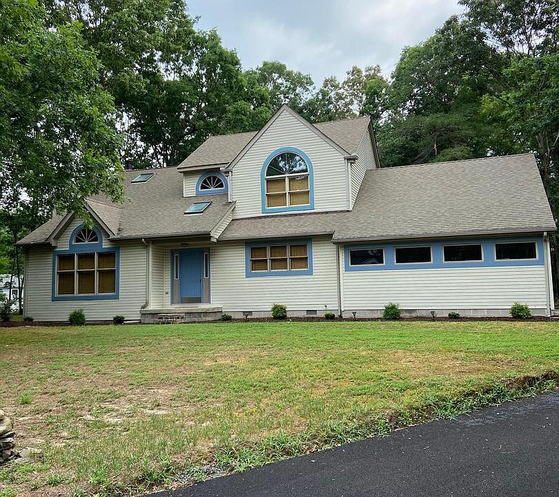 1st image of 121 Sylvan Dr