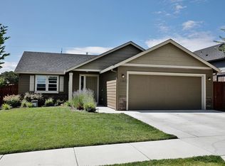 1488 Flower St, Medford, OR