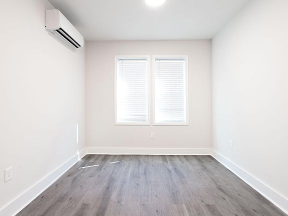 2nd image of 655 E Wishart St #7