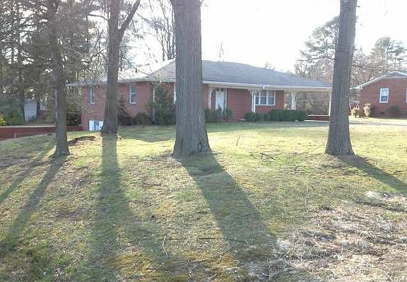 Exterior Front Corner