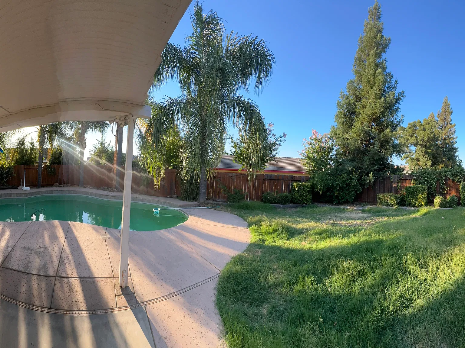 4 bed, 1652 sqft, $3,400 — Photo 1