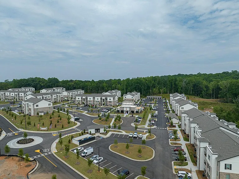 Pointe Grand Dawsonville — Photo 19