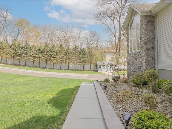 4th image of 774 Haverstraw Road