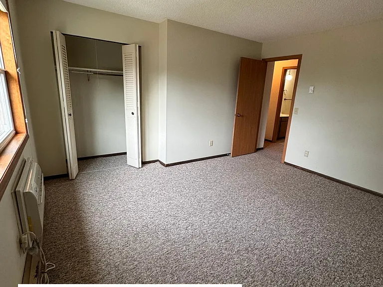 701 709 12th Street 1400 #1406 — Photo 9
