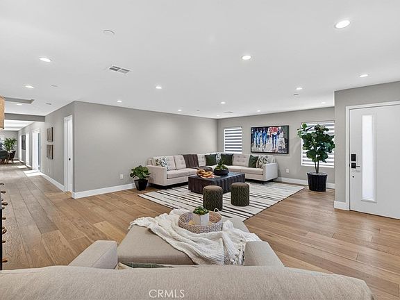 5th image of 4248 McLaughlin Ave