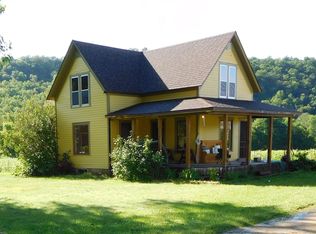 601 N Elizabeth St, Readstown, WI 54652