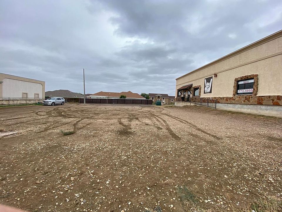 1st image of 2467 N Veterans Blvd