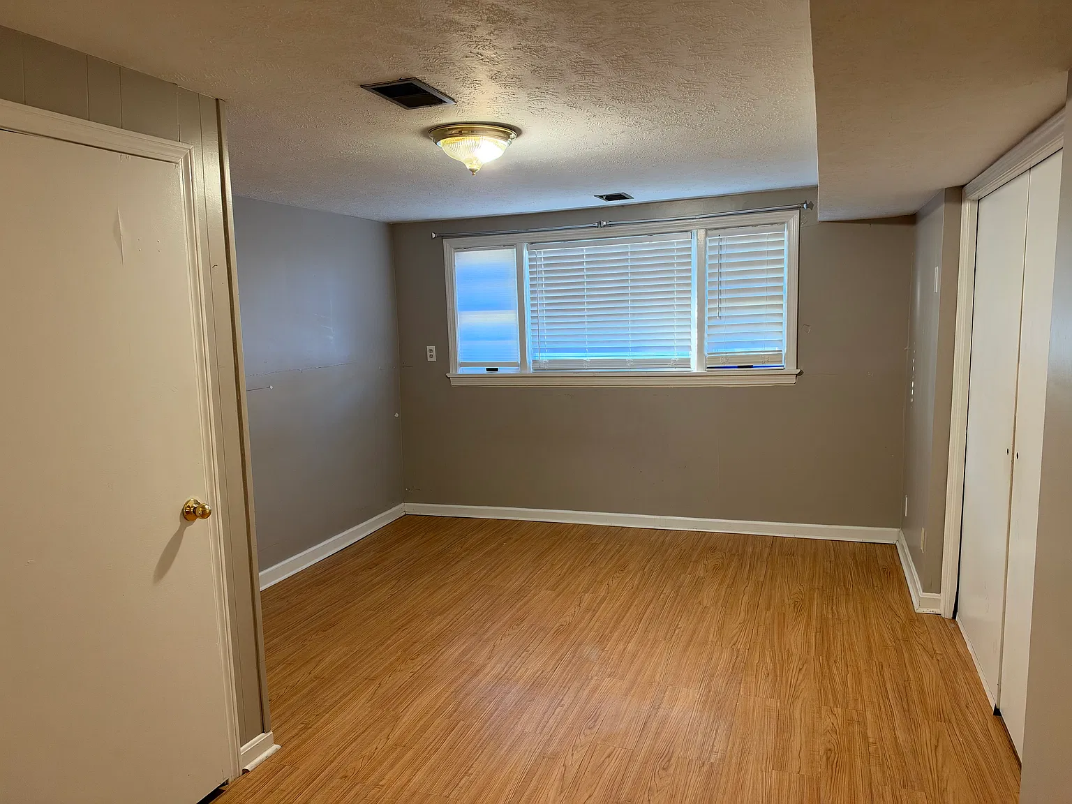3 bed, 1.5 bath, 1700 sqft, $1,850 — Photo 2