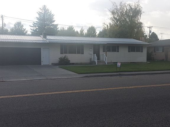 2nd image of 845 N Skyline Dr