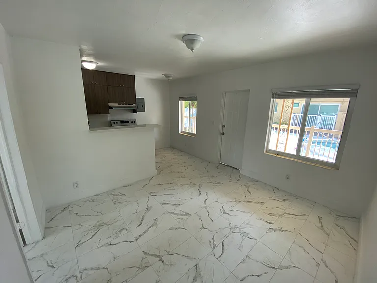 1632 NE 12th St #3 — Photo 13