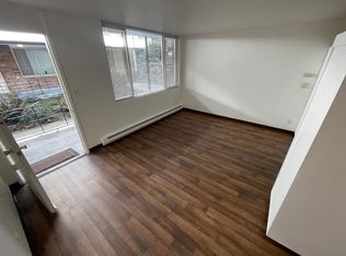 5217 University Way NE #102 & 302, Seattle, WA 98105