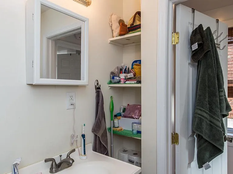 619 S 16th St #3R — Photo 9
