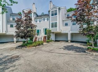 303 Beaverbrook Ter #303, Whippany, NJ 07981