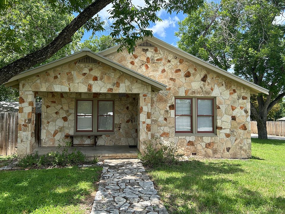 1st image of 237 E Garza St