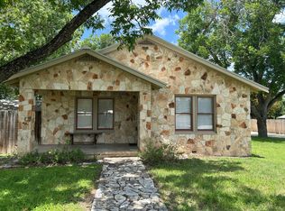 237 E Garza St, New Braunfels, TX 78130
