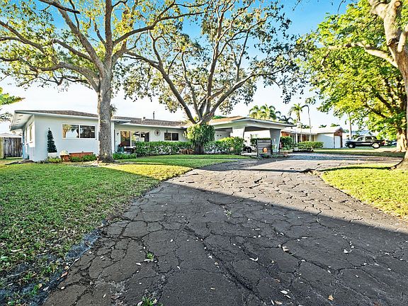 2nd image of 6521 NE 20th Terrace
