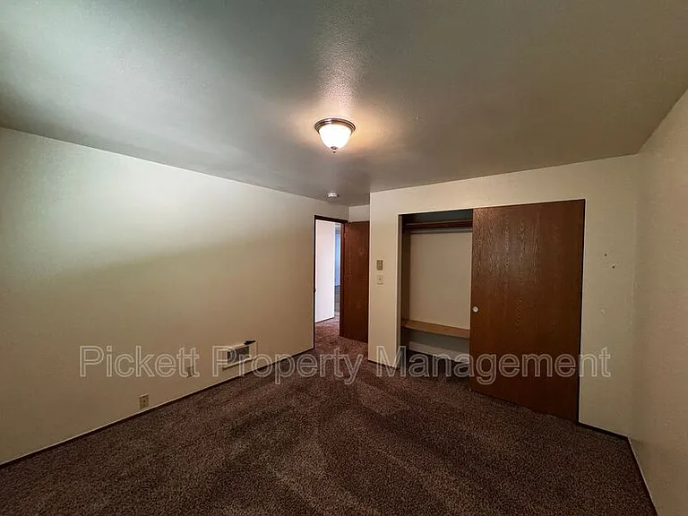 9349 Old Military Rd NE — Photo 11