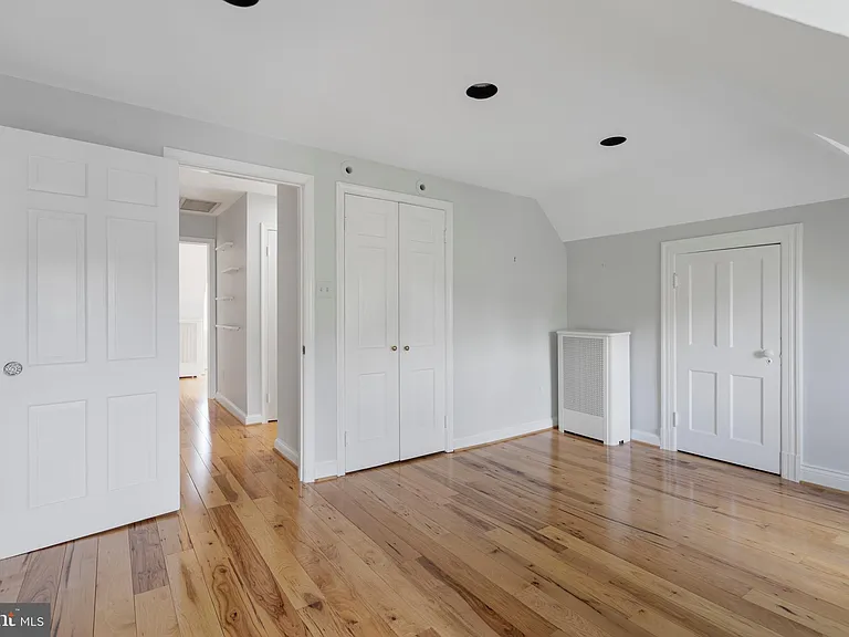 3313 Cleveland Ave NW — Photo 46