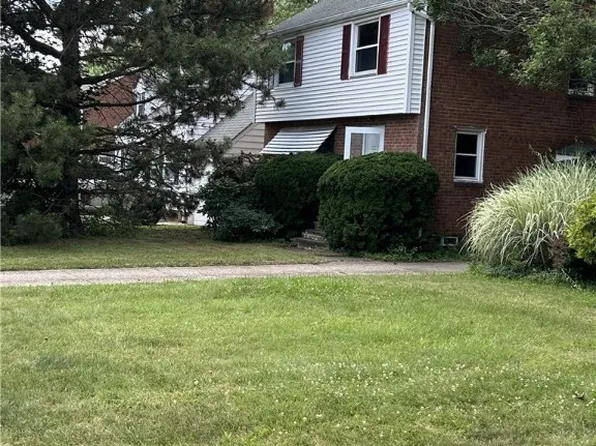 4847 Farnhurst Rd, Lyndhurst, OH 44124