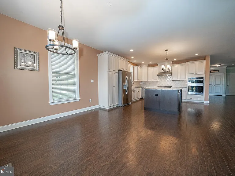 3701 Parris Blvd — Photo 28