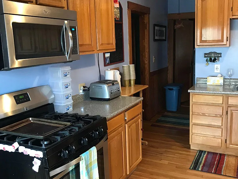45 Pierce Ave — Photo 2