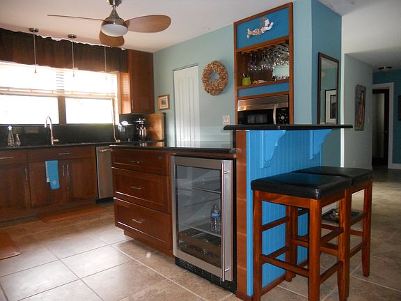 4th image of 30 Oakwood Ct